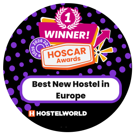 Badges winner best hostels best new hostel in Europe Onefam Amstel